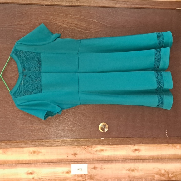 Green dress, size 22/24. Lane Bryant - Picture 2 of 4